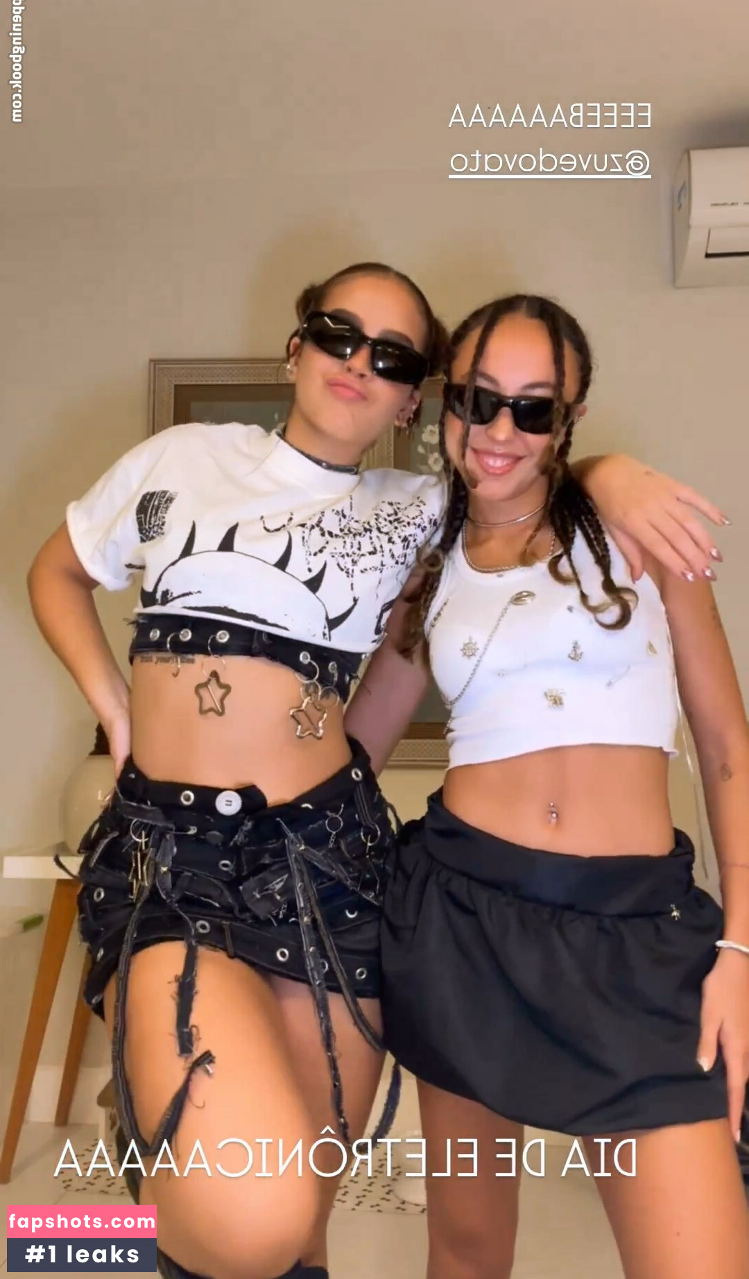 Mel Maia gallery photo #88