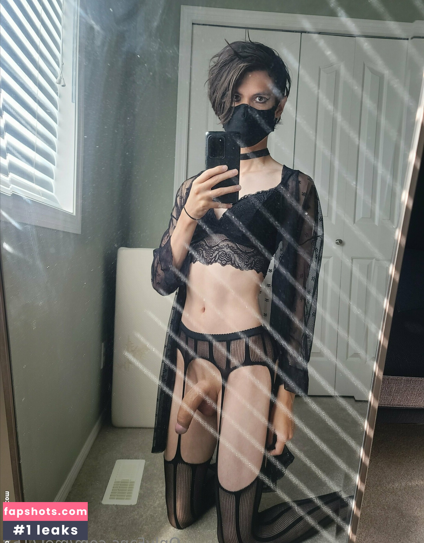 Mel7158 gallery photo #14