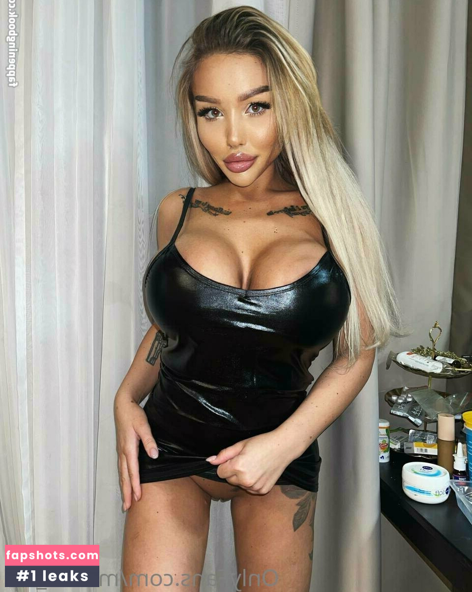 Melani VIP gallery photo #10