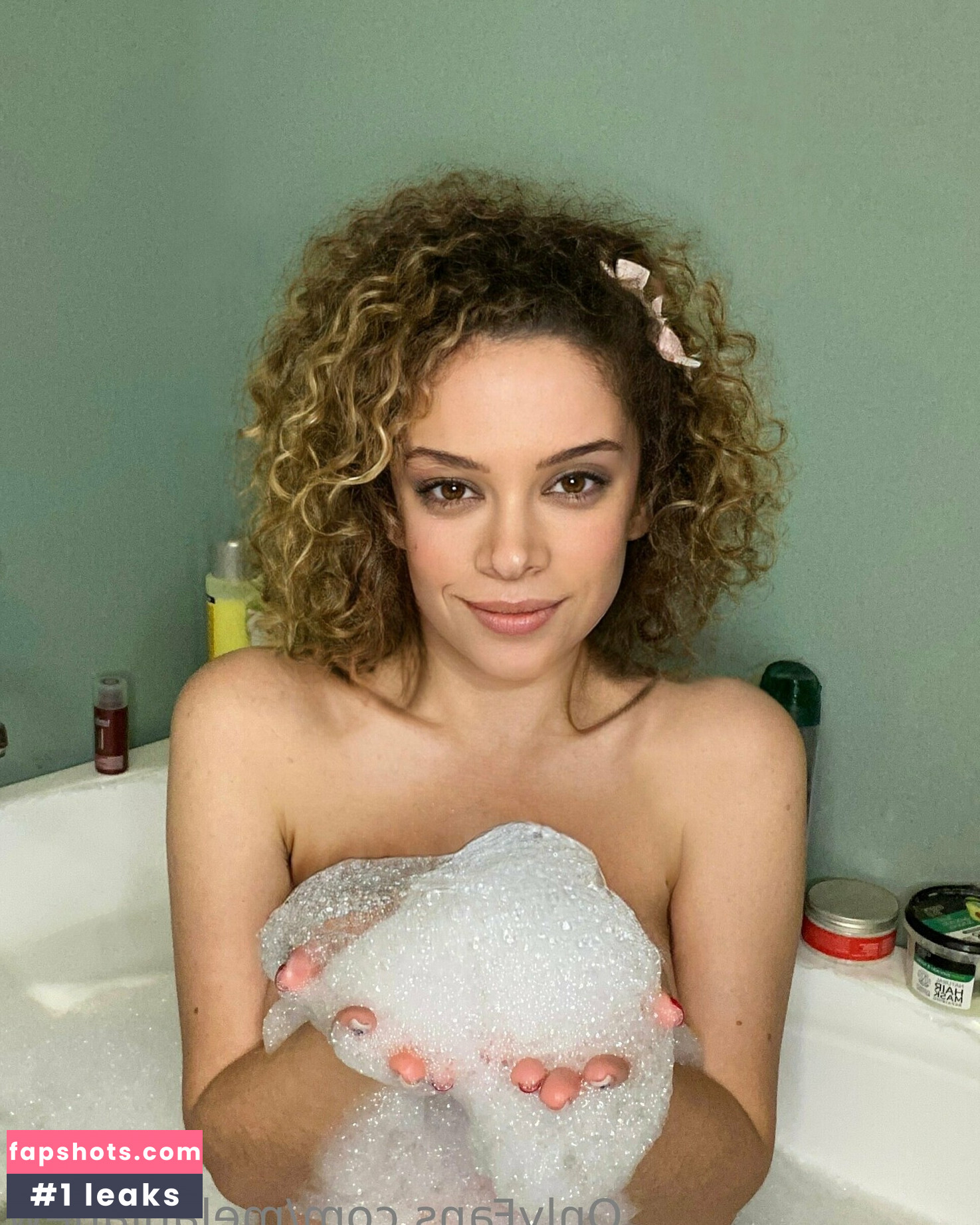 melanianew gallery photo #36