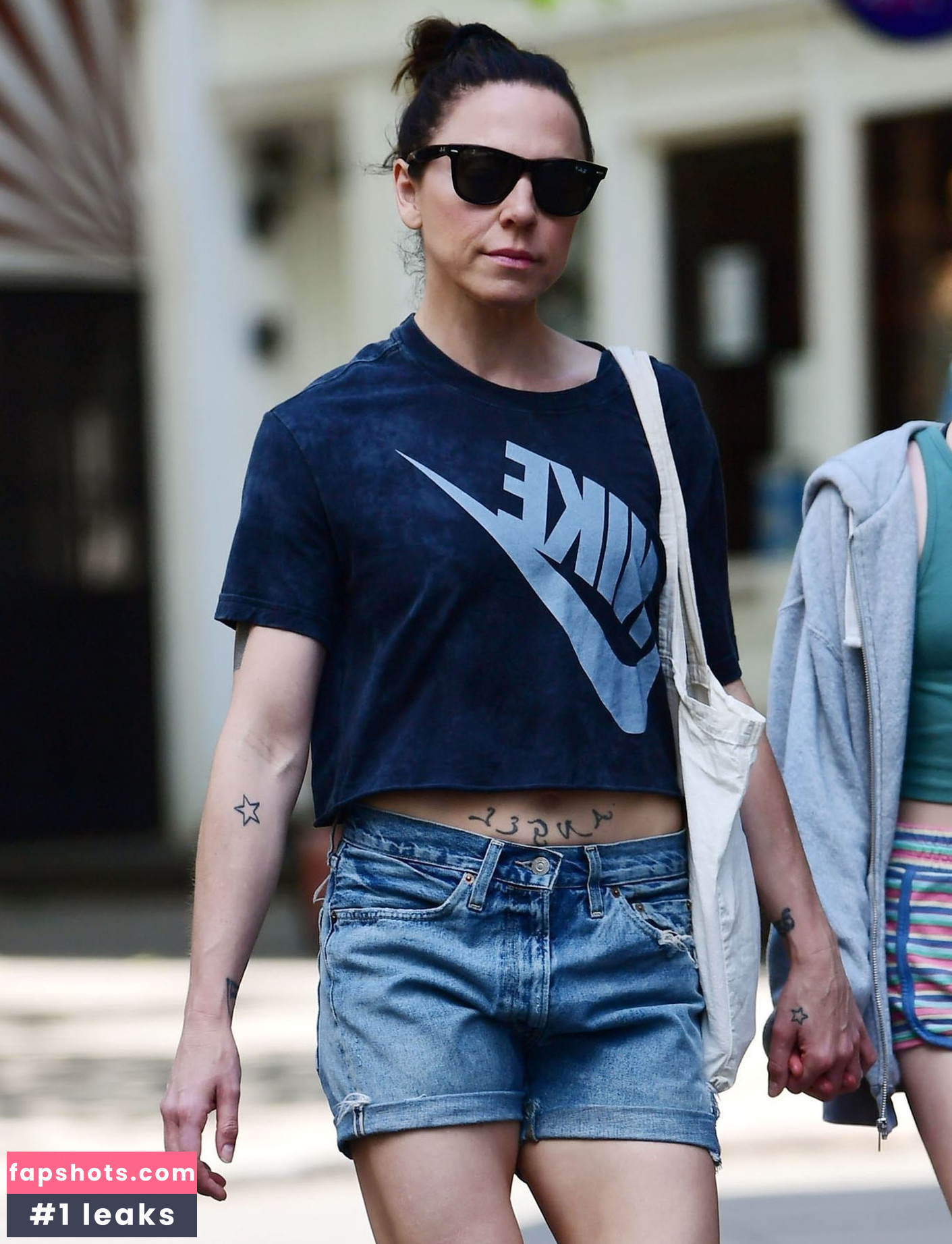 Melanie Chisholm gallery photo #60