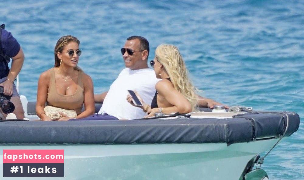 Melanie Collins gallery photo #11