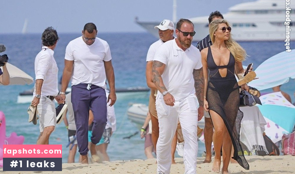 Melanie Collins gallery photo #3