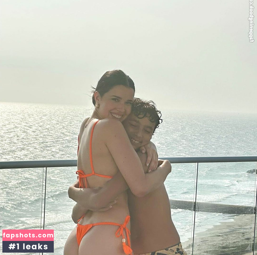 Melanie Dell'Olmo gallery photo #9