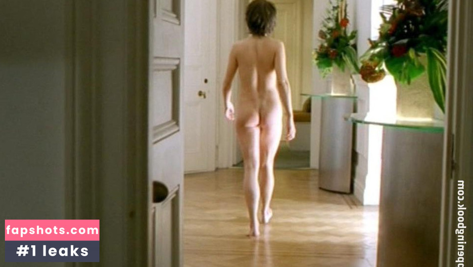 Melanie Gutteridge Nude Leaks OnlyFans Photos #14 - LeakJerk