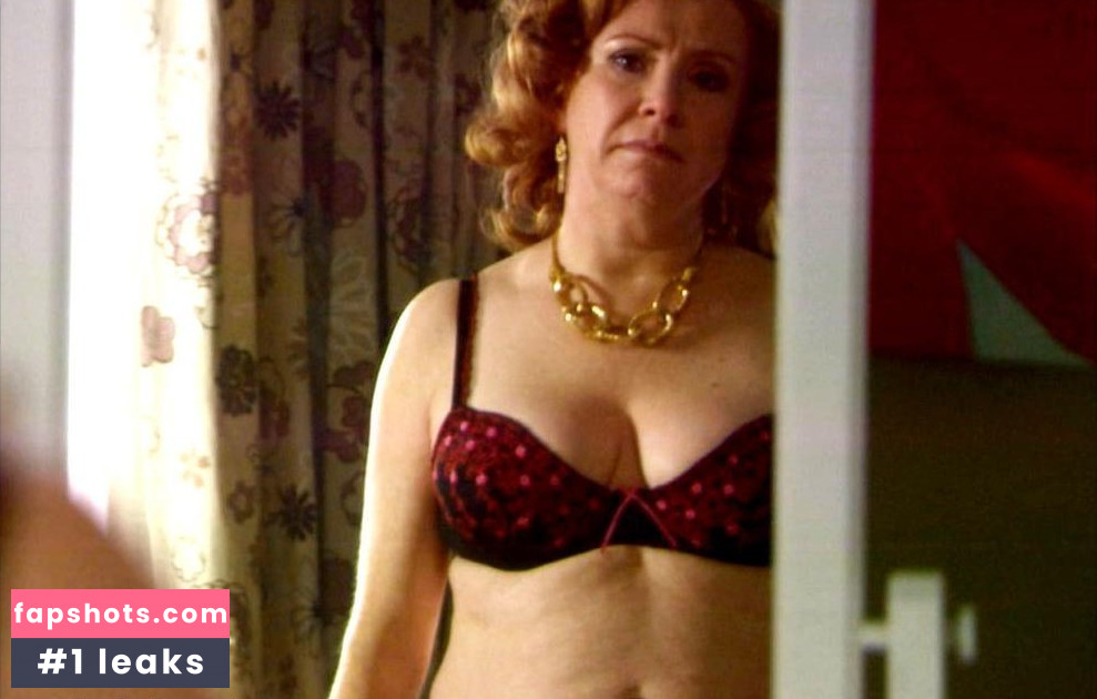 Melanie Hill nude babe gallery