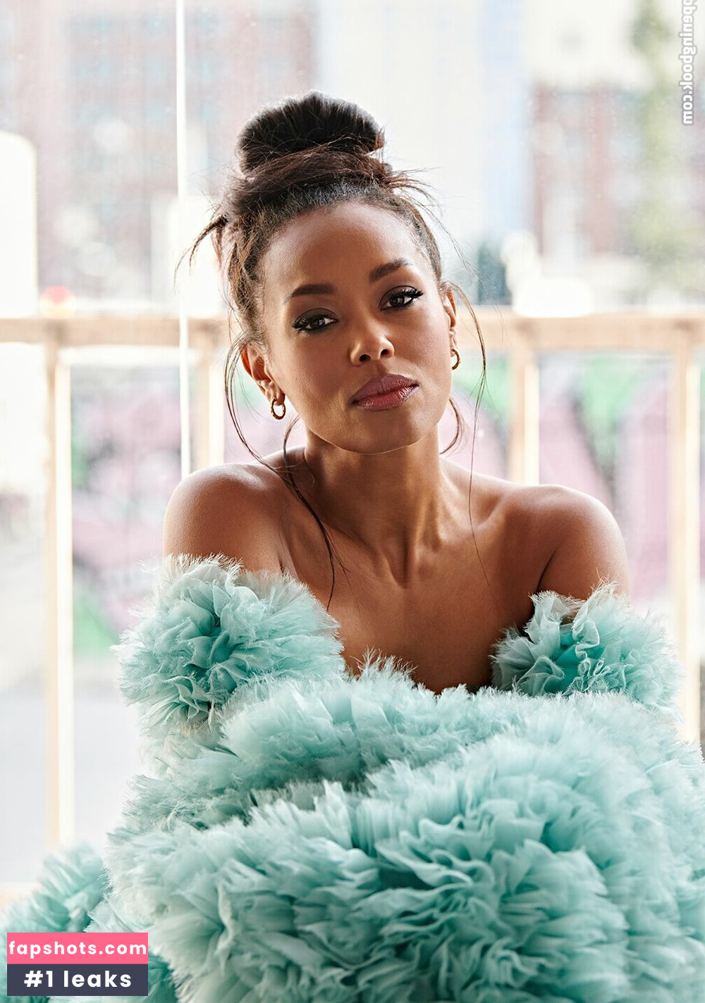 Melanie Liburd nude babe gallery