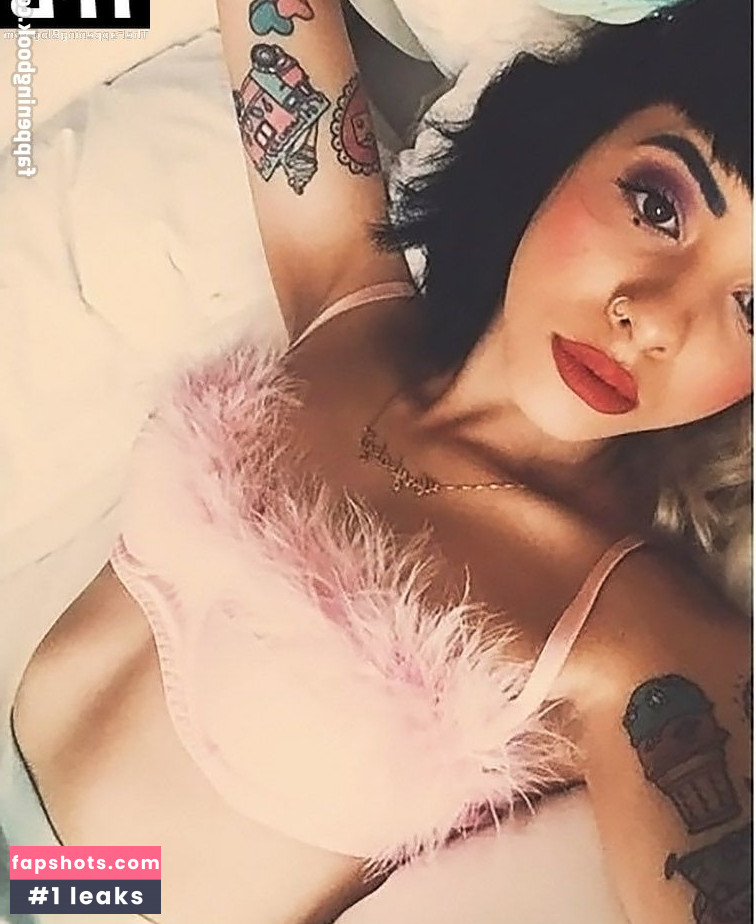 Melanie Martinez gallery photo #11