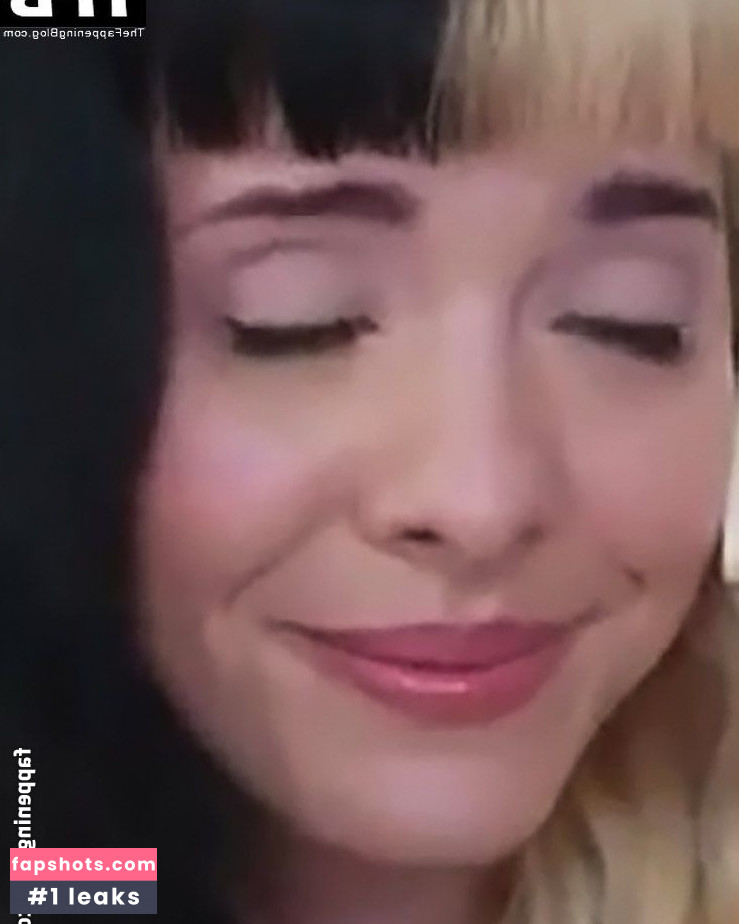 Melanie Martinez gallery photo #33