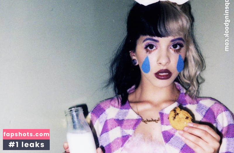 Melanie Martinez gallery photo #43