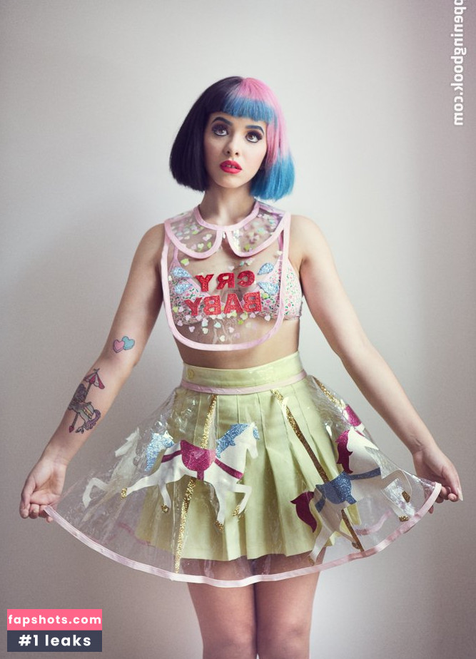 Melanie Martinez gallery photo #46