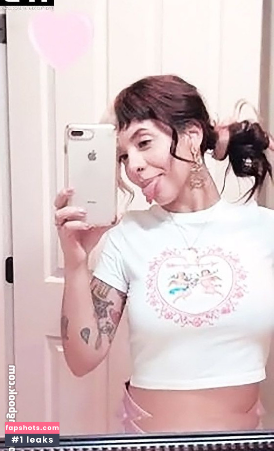 Melanie Martinez gallery photo #7