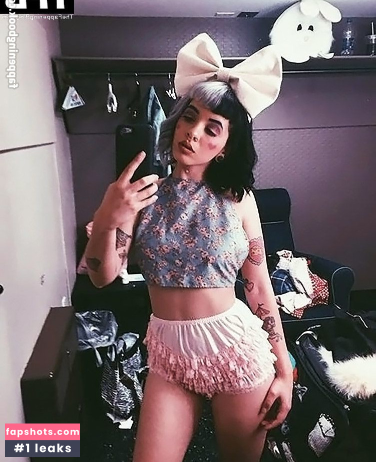 Melanie Martinez gallery photo #9