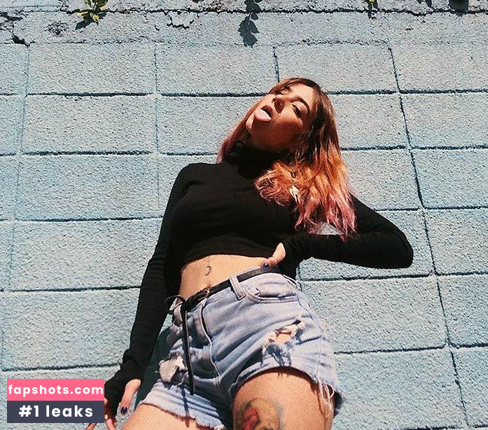 Melanie Mauriello gallery photo #19