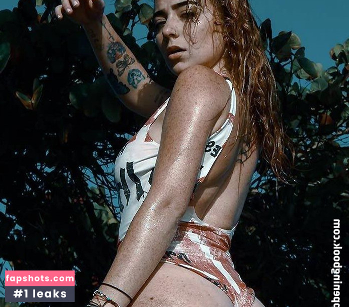 Melanie Mauriello gallery photo #29