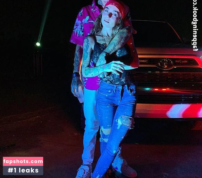 Melanie Mauriello gallery photo #31