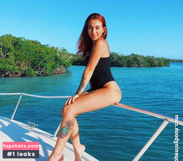 Melanie Mauriello gallery photo #9