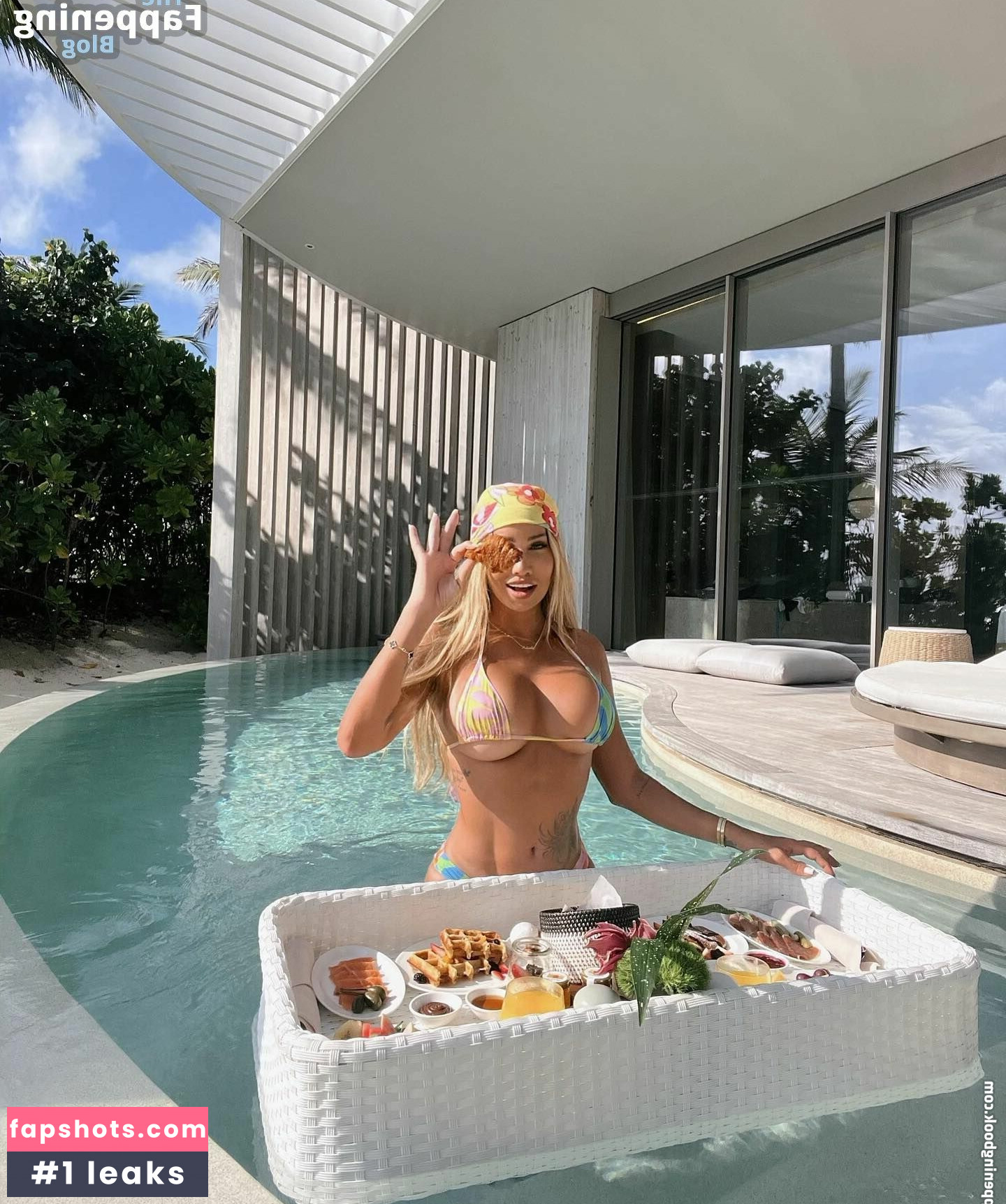 Melanie Ortiz gallery photo #31