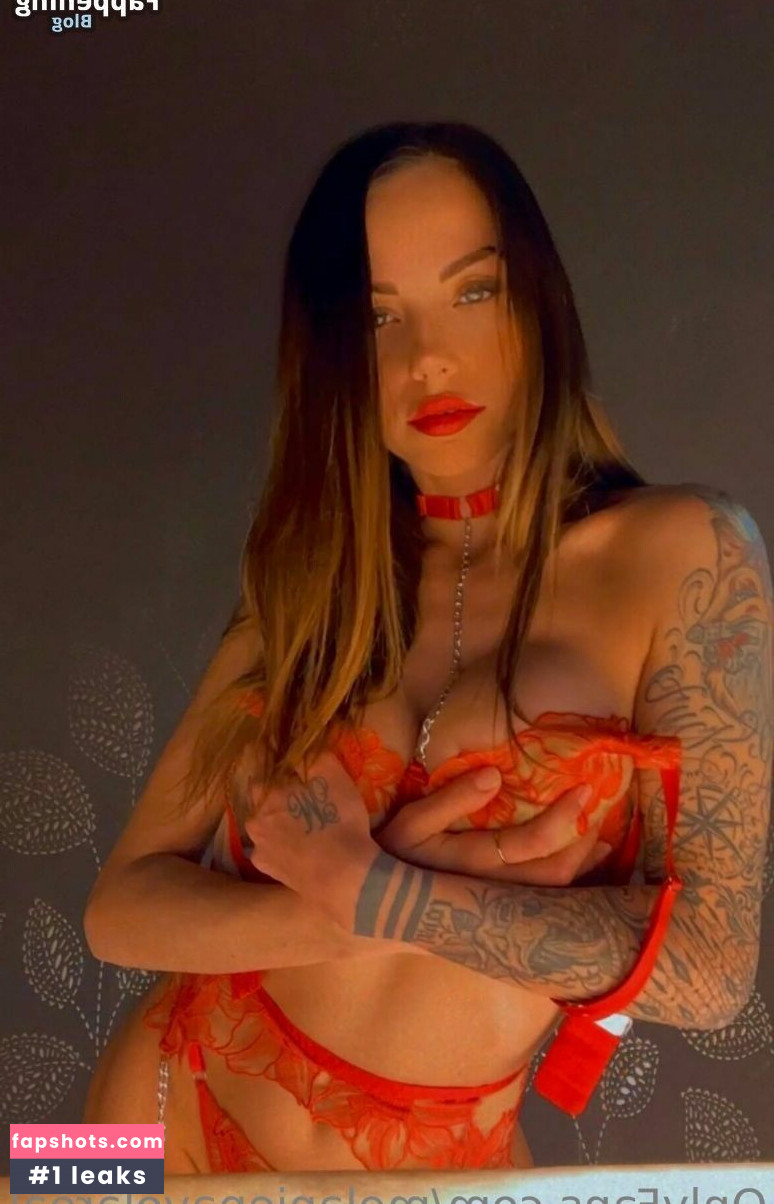 Melanie Pavola gallery photo #115