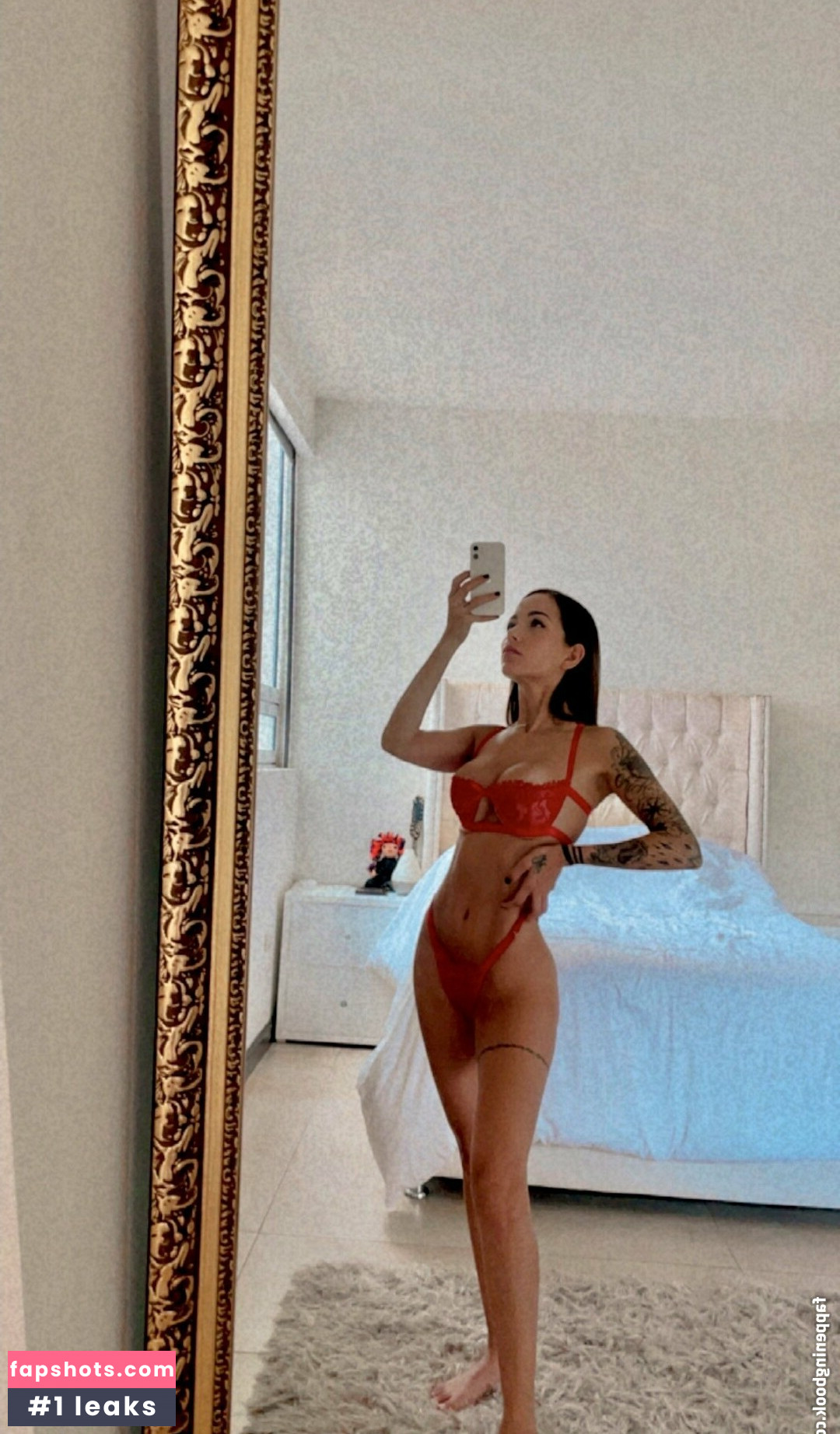 Melanie Pavola gallery photo #166