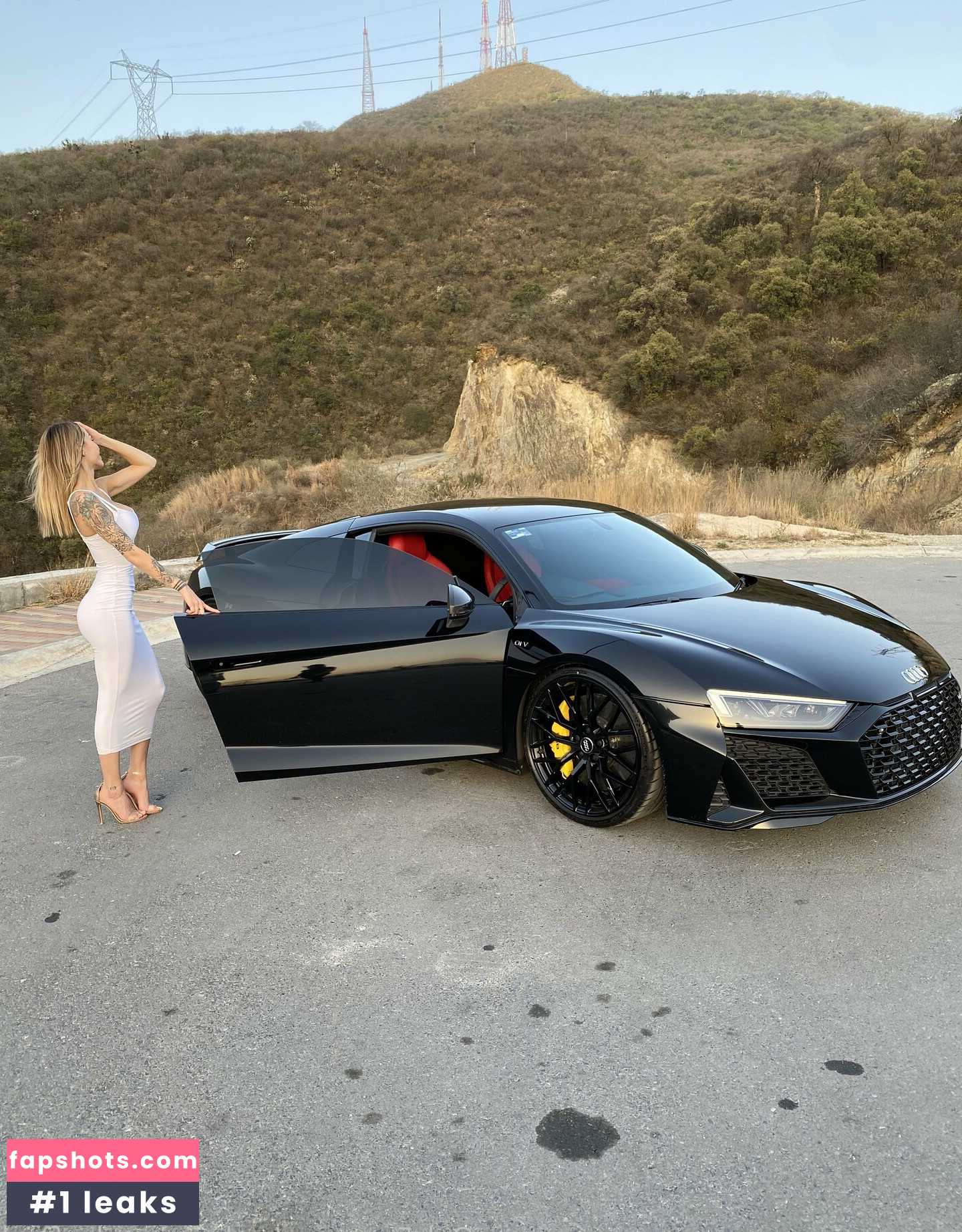 Melanie Pavola gallery photo #174