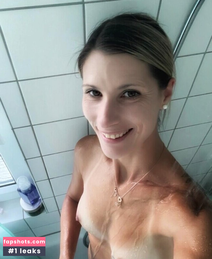 Melanie Schweiger gallery photo #11