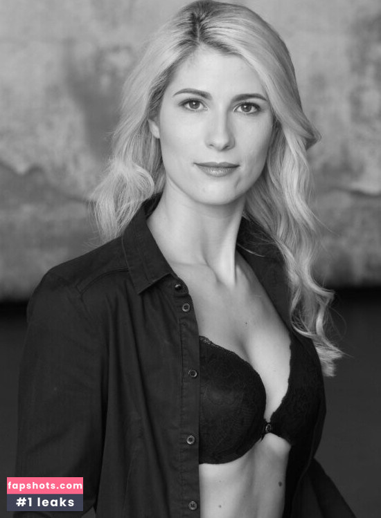 Melanie Schweiger gallery photo #3