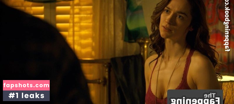 Melanie Scrofano gallery photo #15