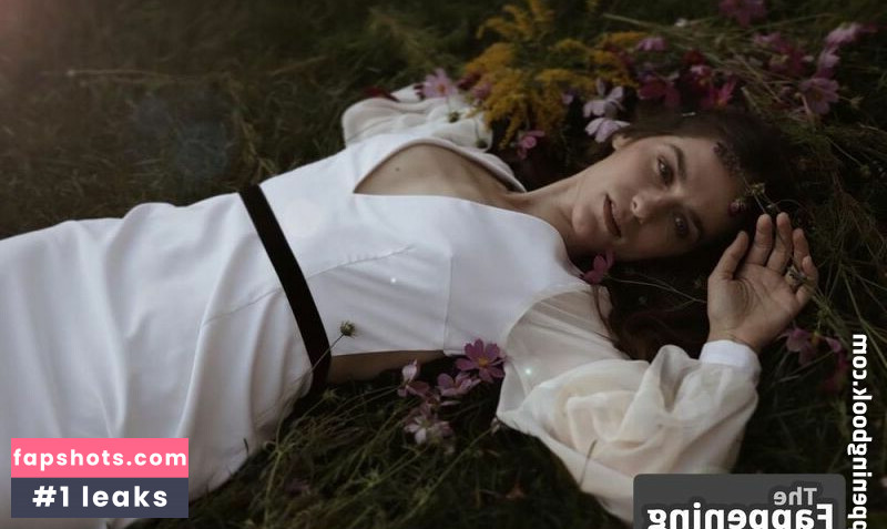 Melanie Scrofano gallery photo #23