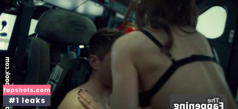 Melanie Scrofano gallery photo #28