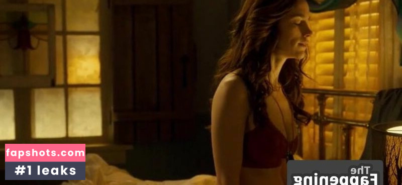 Melanie Scrofano gallery photo #29