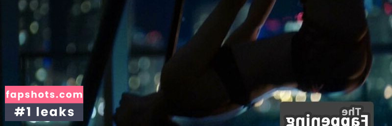 Melanie Scrofano gallery photo #33