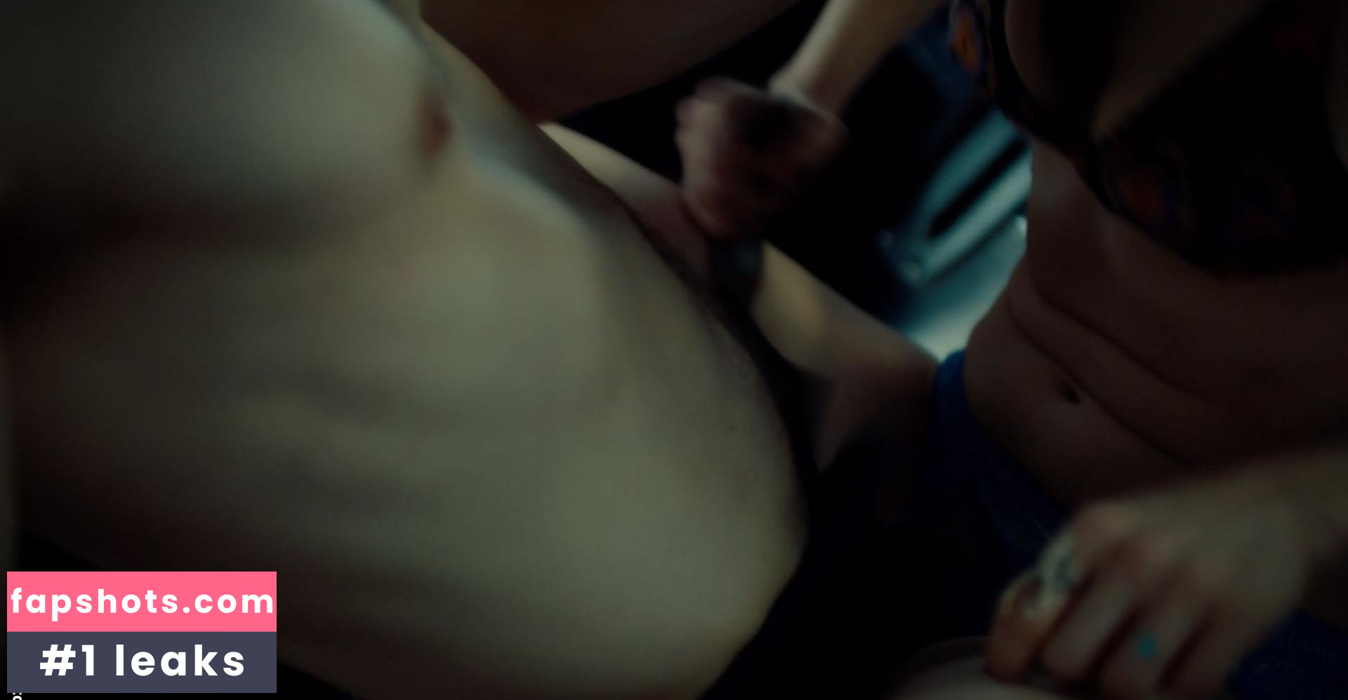 Melanie Scrofano gallery photo #40