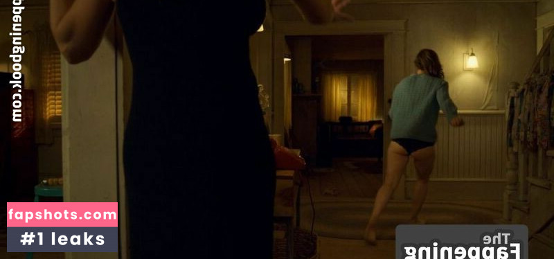 Melanie Scrofano gallery photo #7