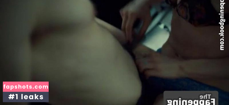 Melanie Scrofano gallery photo #8