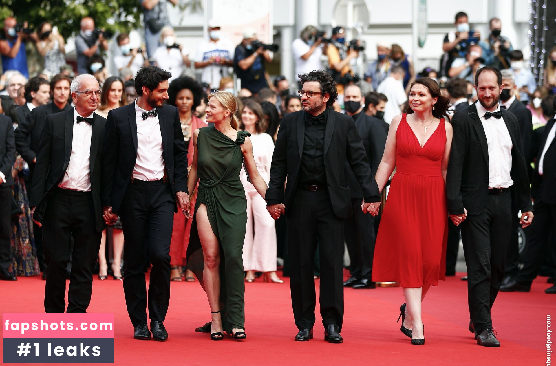 Mélanie Thierry gallery photo #49