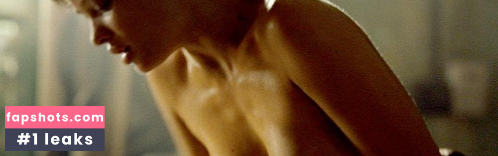 Mélanie Thierry gallery photo #87