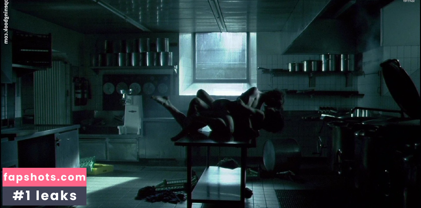 Melanie Winiger gallery photo #7