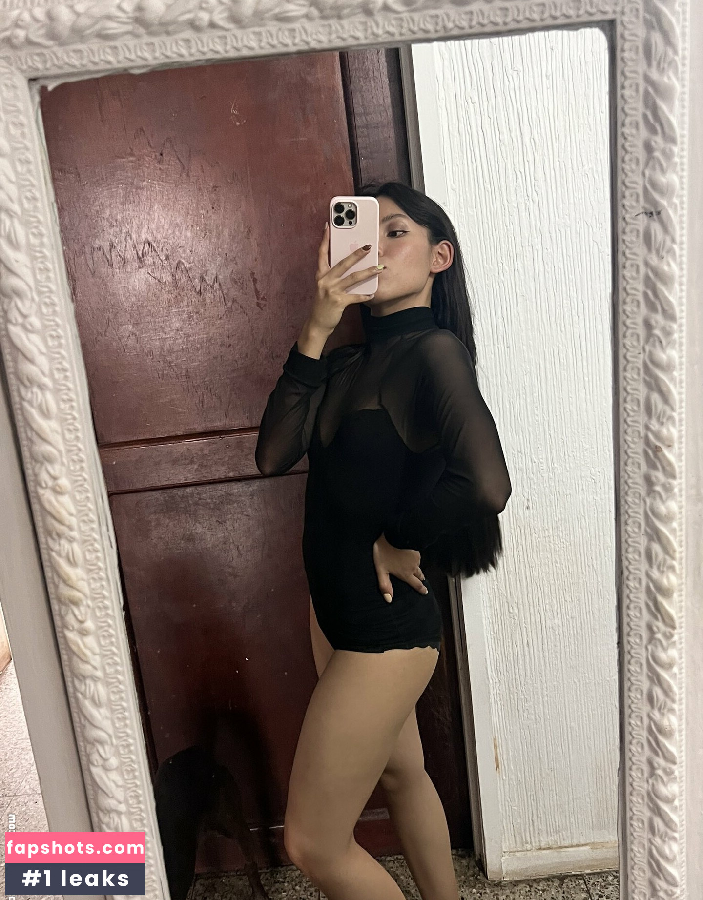 Meli Chang gallery photo #4