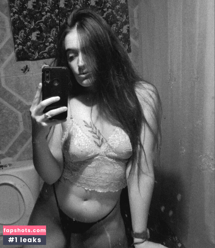 Meli Salinas gallery photo #15