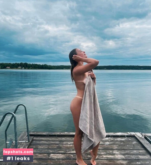 Melina Goransson gallery photo #183