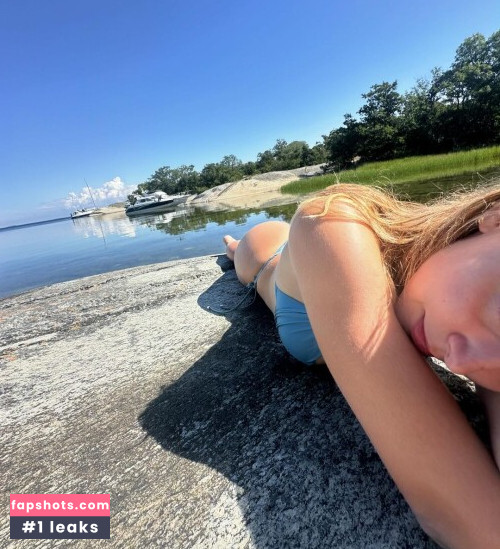 Melina Goransson gallery photo #81