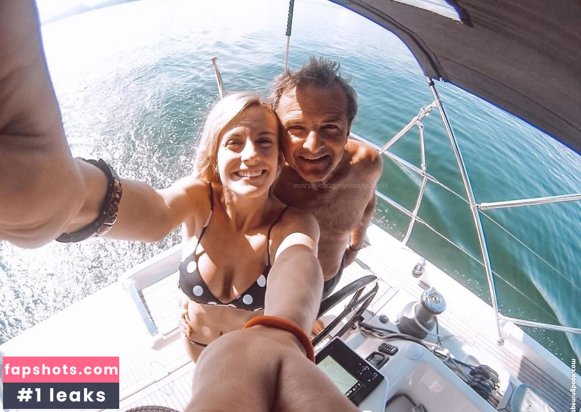 Melina Lezcano gallery photo #9