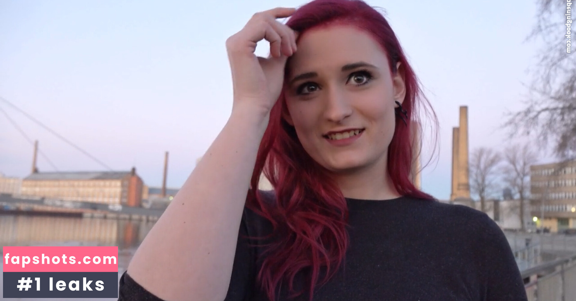 Melina May gallery photo #19