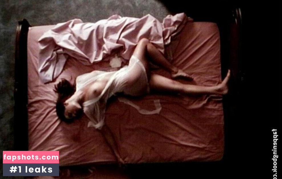 Melinda Clarke gallery photo #24