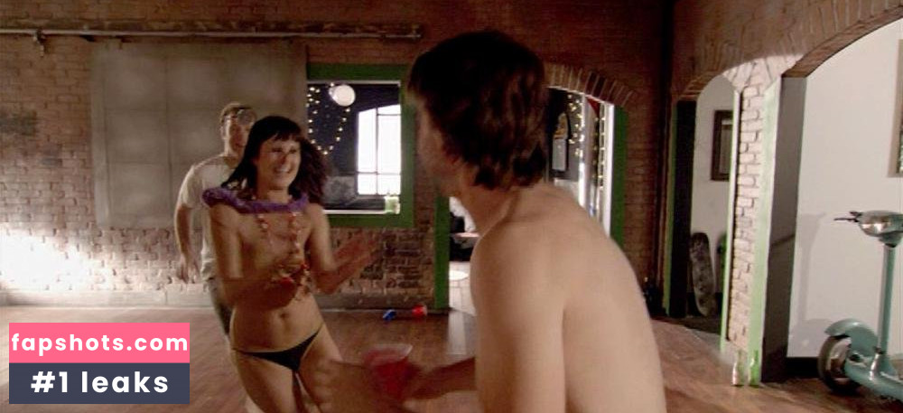 Melinda Dean nude babe gallery