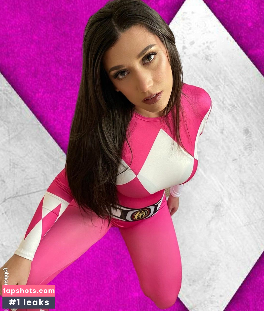 Melinda Young gallery photo #5