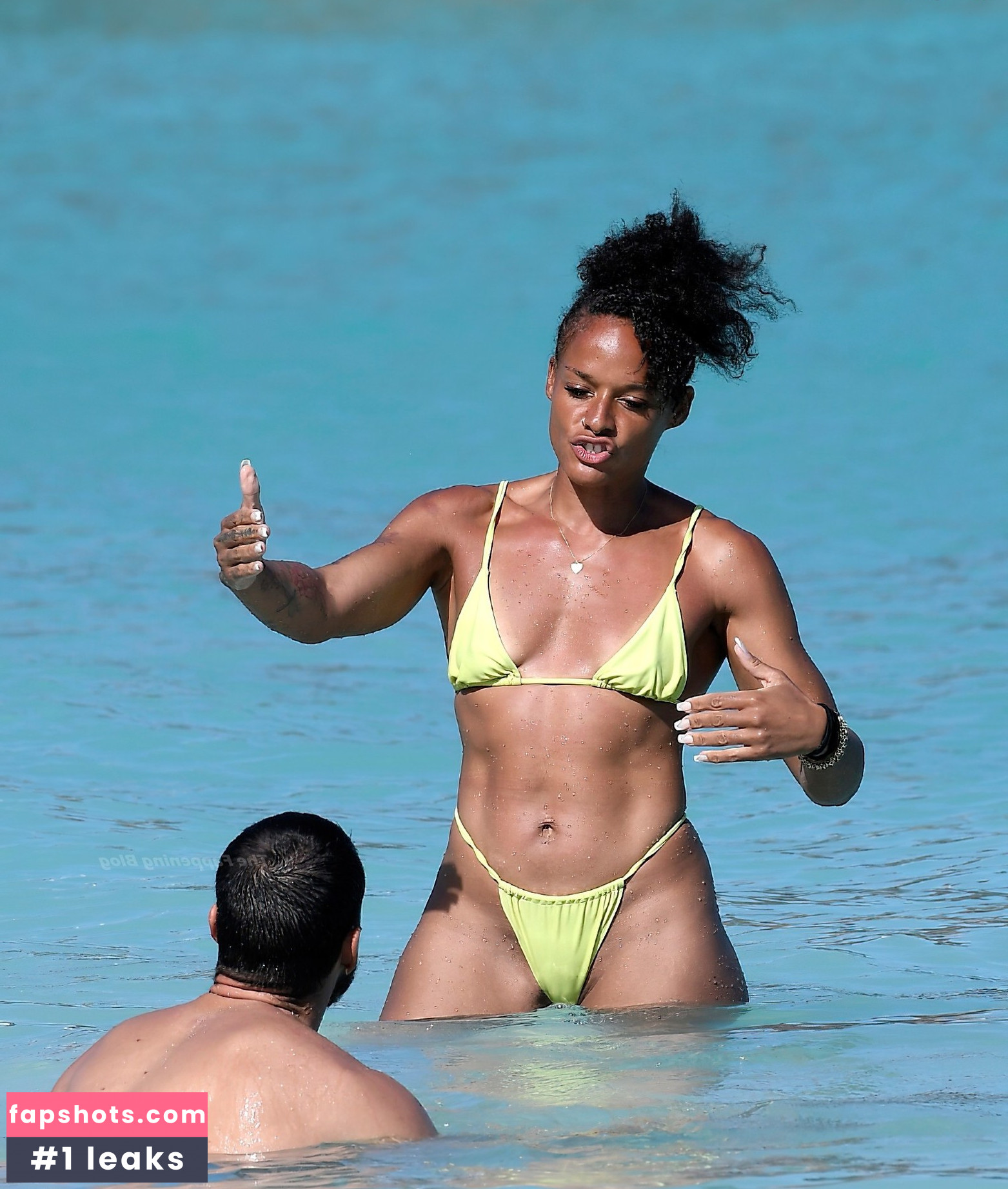 Melissa Alcantara gallery photo #23