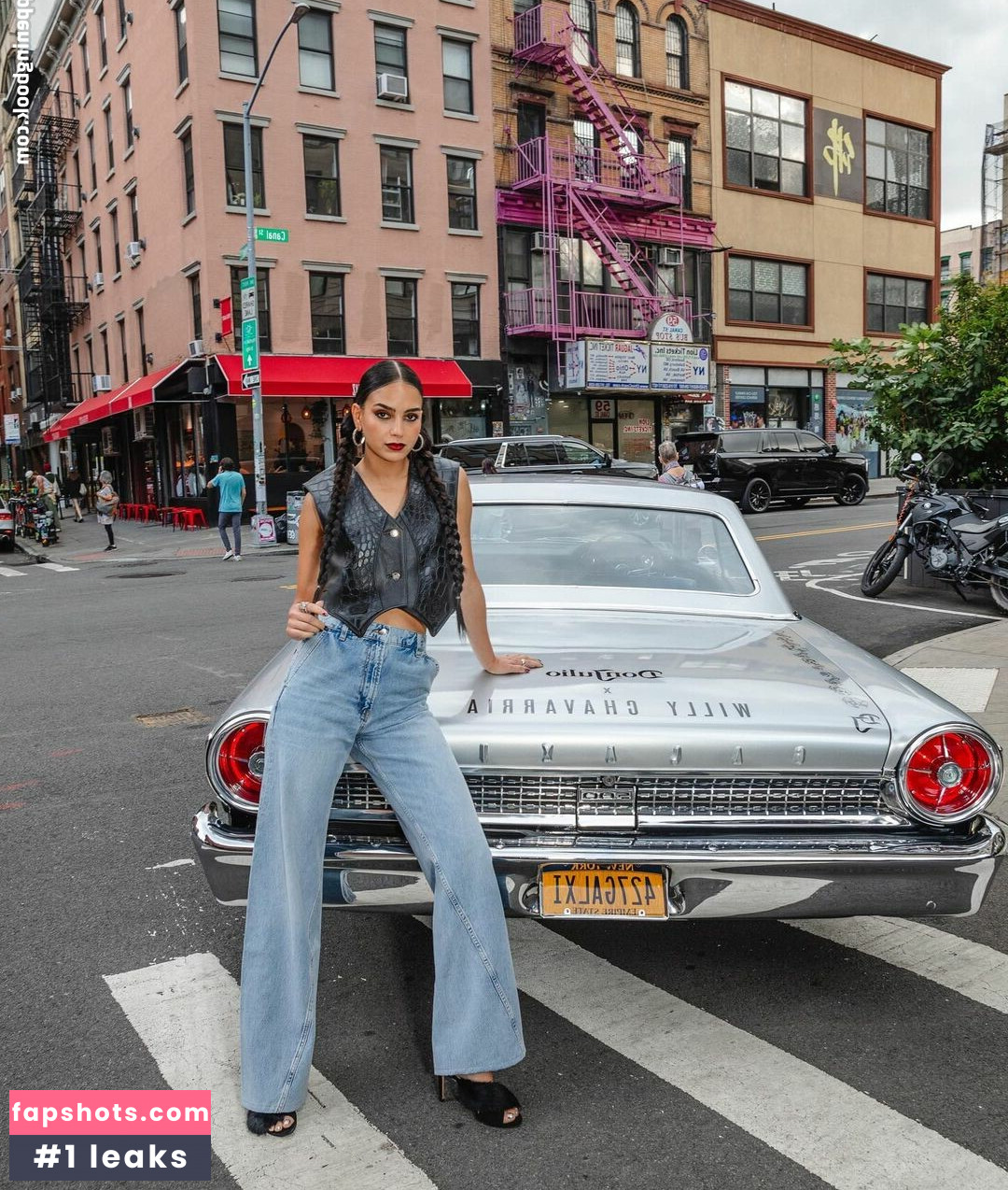 Melissa Barrera gallery photo #10