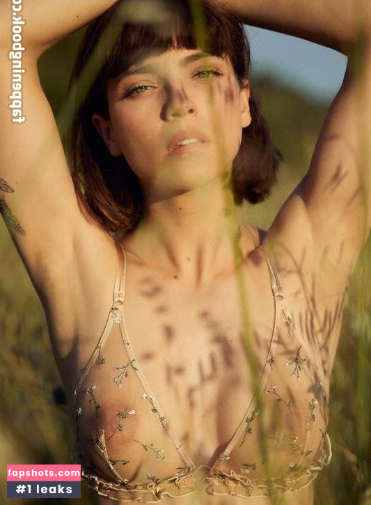 Melissa Canadas gallery photo #13